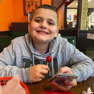 Meet your Posher, Fatmire